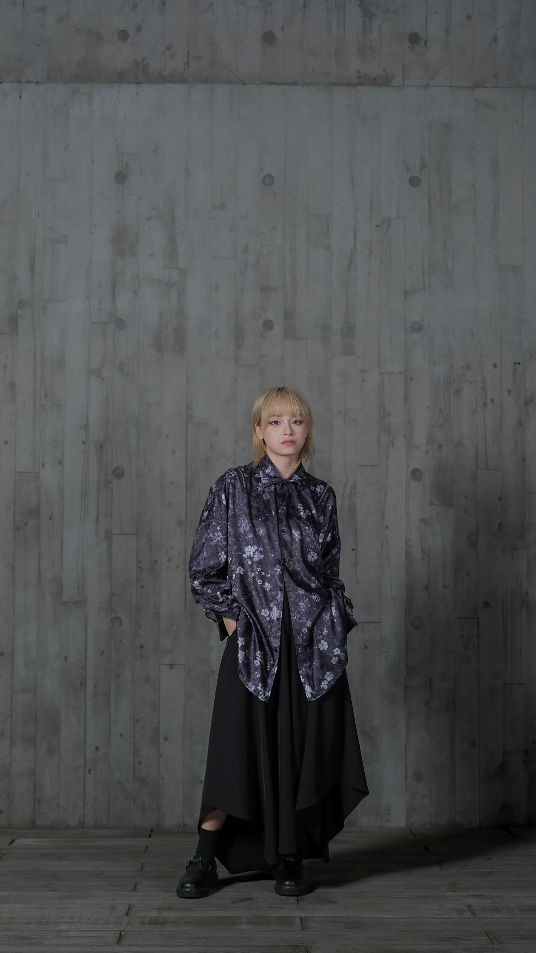 HY012-兩肩拉鏈印花恤衫-黑色 Pre-Order